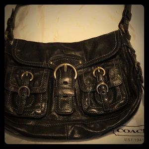 Black shoulder handbag